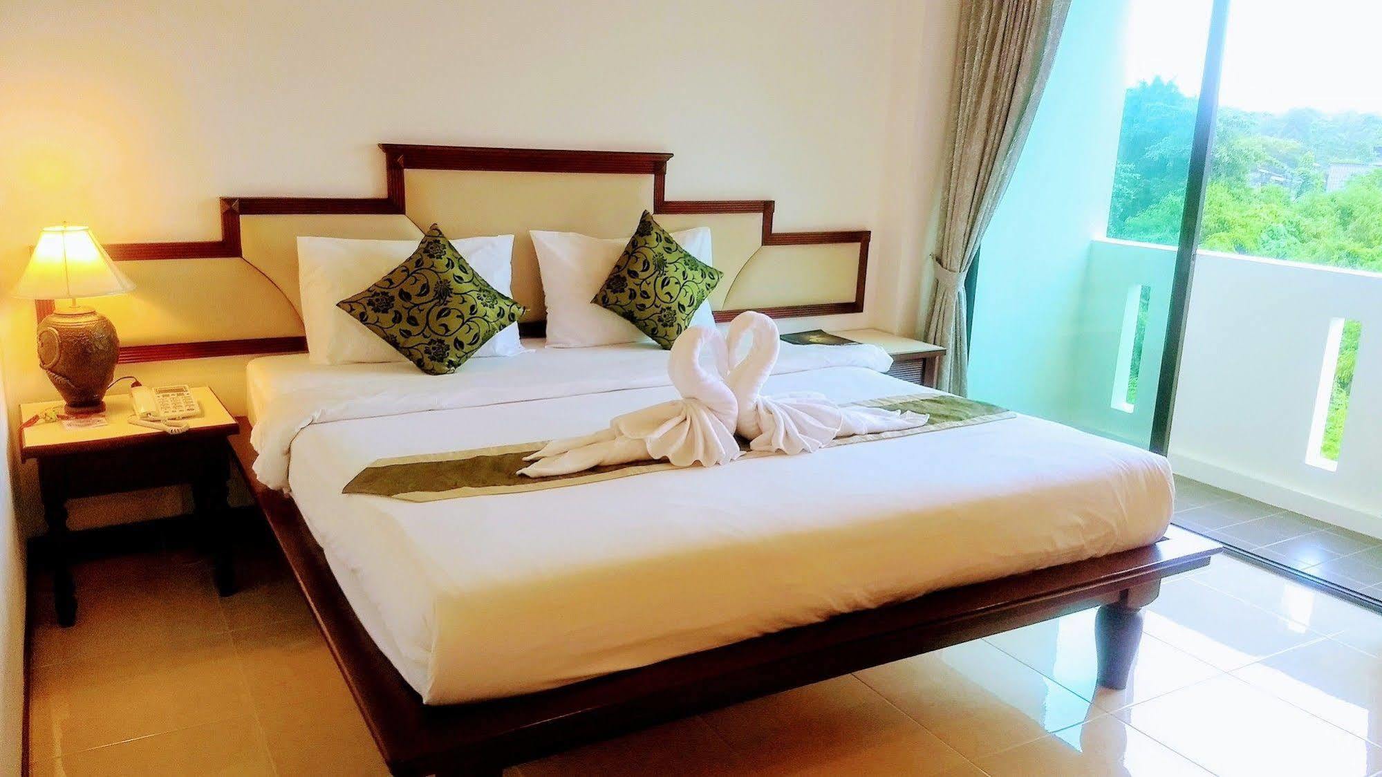 Zhou 3* Phuket